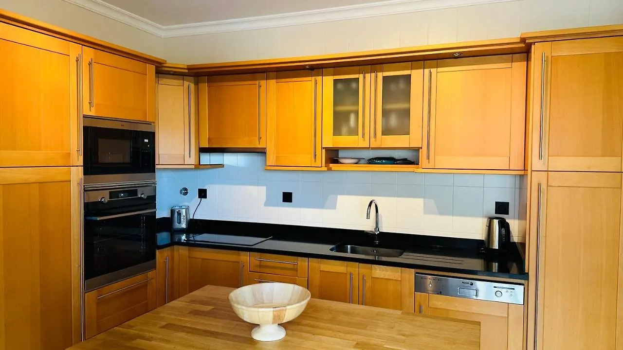 Amazing 2 Bedroom Apartment Near Beach With Pool Lagos